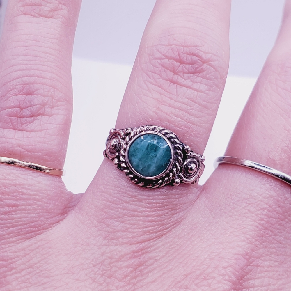 Emerald Ring - image 3